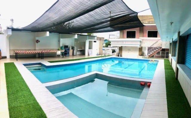 Deluxe Villa Leah Natural Hotspring Resort Calamba  Luaran gambar