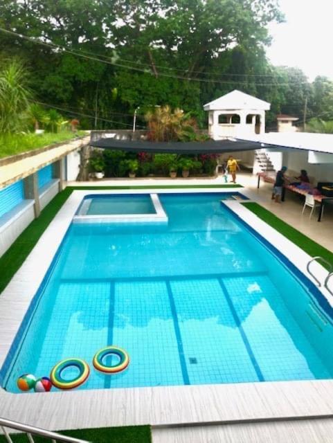 Deluxe Villa Leah Natural Hotspring Resort Calamba  Luaran gambar